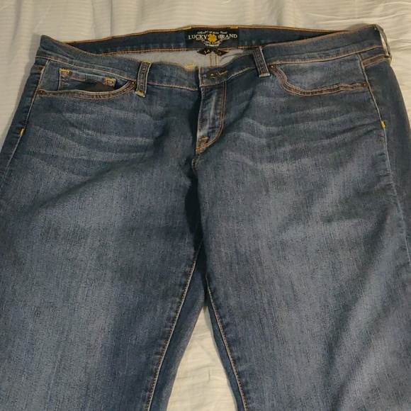 Lucky Brand Charlie Flare jeans - Picture 3 of 4